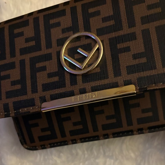 Fashion FF Brown and Black Chain Shoulder Bag - Picture 11 of 15